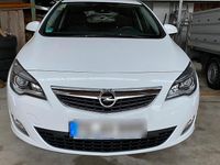 Gebraucht Opel Astra 116 PS (85 kW) 2011 Weiß Kleinwagen