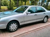 Gebraucht Mercedes E320 224 PS (164 kW) 1998 Silber Limousine
