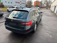 Gebraucht Skoda Superb 150 PS (110 kW) 2017 Grau Kombi