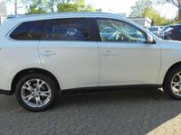 Begagnad Mitsubishi Outlander Plus 150 HK (110 kW) 2014 Vit SUV
