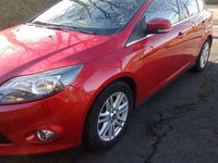 Gebraucht Ford Focus Trend 125 PS (91 kW) 2013 Rot Limousine
