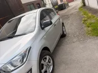 Gebraucht Hyundai i20 86 PS (63 kW) 2013 Grau Kleinwagen