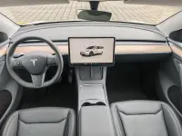 Usata Tesla Model Y Standard Range 219 kW (299 CV) 2024 Bianco SUV