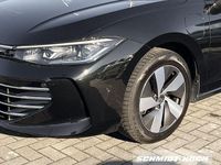 Gebraucht VW Passat Elegance 177 PS (130 kW) 2025 Schwarz Limousine