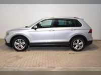 Gebraucht VW Tiguan Active 150 PS (110 kW) 2023 Reflexsilber metallic SUV