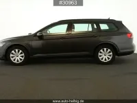 Gebraucht VW Passat 150 PS (110 kW) 2022 Grau Kombi