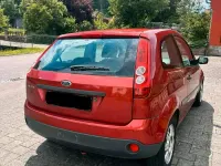 Gebraucht Ford Fiesta 60 PS (44 kW) 2006 Rot Kleinwagen