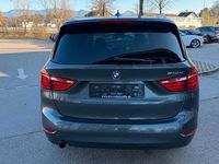 Gebraucht BMW 218 150 PS (110 kW) 2017 Mineralgrau metallic Van / Kleinbus