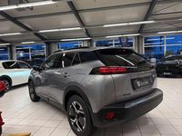 Neu Peugeot e-2008 Allure 114 kW (156 PS) 2025 Grau SUV
