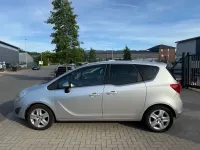 Gebraucht Opel Meriva Design Edition 101 PS (74 kW) 2011 Silber Van / Kleinbus