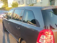 Gebraucht Opel Zafira Edition 140 PS (102 kW) 2011 Grau Van / Kleinbus