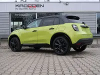 Neu Fiat 600 Sport 145 PS (106 kW) 2026 Acid grün/schwarz SUV