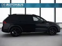 Gebraucht VW Tiguan Allspace R-line 200 PS (147 kW) 2024 Schwarz SUV