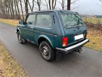 Gebraucht Lada niva 82 PS (60 kW) 2010 Grün SUV