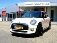 Gebraucht Mini Cooper Business 136 PS (100 kW) 2015 Weiß Kleinwagen