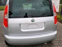 Gebraucht Skoda Roomster 85 PS (62 kW) 2011 Silber Van / Kleinbus