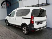 Gebraucht Dacia Dokker Stepway 116 PS (85 kW) 2017 Weiß Van / Kleinbus