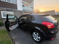 Gebraucht Kia Ceed 109 PS (80 kW) 2009 Schwarz Kleinwagen