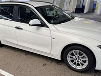 Gebraucht BMW 318 Advantage 150 PS (110 kW) 2019 Weiß Kombi