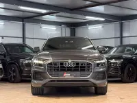Gebraucht Audi Q8 S-Line 286 PS (210 kW) 2023 Grau SUV