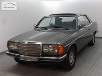 Gebraucht Mercedes 230 136 PS (100 kW) 1982 Grau metallic Coupé