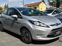 Gebraucht Ford Fiesta Trend 60 PS (44 kW) 2012 Silber Kleinwagen