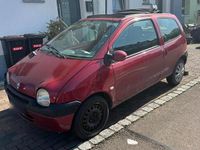 Używany Renault Twingo 70 KM (51 kW) 2002 Czerwony Hatchback