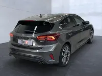 Gebraucht Ford Focus ST-Line X 155 PS (114 kW) 2023 Grau Limousine