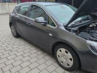 Gebraucht Opel Astra Edition 179 PS (131 kW) 2010 Grau Limousine