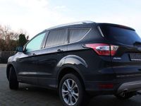 Gebraucht Ford Kuga Titanium 150 PS (110 kW) 2018 Schwarz SUV