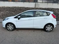 Gebraucht Ford Fiesta 82 PS (60 kW) 2012 Weiß Kleinwagen