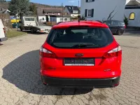 Gebraucht Ford Focus Champions Edition 125 PS (91 kW) 2013 Rot Limousine