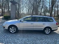 Gebraucht VW Passat 140 PS (102 kW) 2010 Silber Kombi