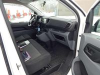 Gebraucht Opel Vivaro 150 PS (110 kW) 2021 Jade weiss/arktis weiss Van / Kleinbus