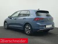 Gebraucht VW Golf VIII Goal 150 PS (110 kW) 2025 Blau Limousine