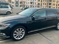 Gebraucht VW Passat 120 PS (88 kW) 2018 Schwarz Kombi