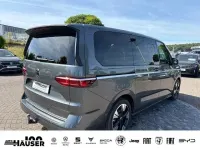 Gebraucht VW Multivan Style 150 PS (110 kW) 2025 Grau Van / Kleinbus