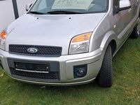 Gebraucht Ford Fusion 80 PS (58 kW) 2010 Silber Kleinwagen