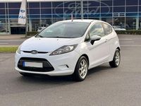 Gebraucht Ford Fiesta Trend 60 PS (44 kW) 2012 Weiß Kleinwagen