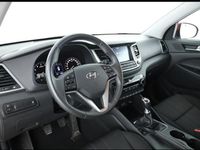 Gebraucht Hyundai Tucson 132 PS (97 kW) 2017 Rot SUV