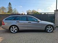 Gebraucht Mercedes C220 Classic 143 PS (105 kW) 2002 Limousine