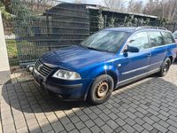 Używany VW Passat 101 KM (74 kW) 2001 Niebieski Kombi
