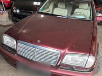 Gebraucht Mercedes C240 170 PS (125 kW) 1998 Rot Limousine