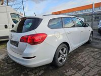 Gebraucht Opel Astra 131 PS (96 kW) 2012 Weiß Kombi