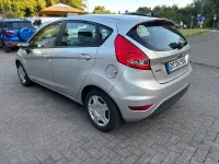 Gebraucht Ford Fiesta Trend 95 PS (69 kW) 2012 Silber Limousine