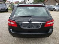 Gebraucht Mercedes E220 170 PS (125 kW) 2011 Schwarz Kombi