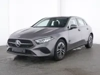 Gebraucht Mercedes A180 136 PS (100 kW) 2025 lack mountaingrau (metallic) Limousine