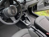 gebraucht Audi A1 1.4 TFSI S tronic Attraction Attraction