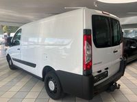 Gebraucht Peugeot Expert 128 PS (94 kW) 2016 Weiß Van