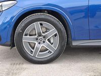 Gebraucht Mercedes GLC300 AMG 258 PS (189 kW) 2024 Lack spektralblau (metallic) SUV